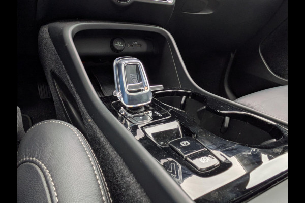 Volvo XC40 2.0 B3 Ultimate Bright|Panodak|Sportstoelen|Leder|Memory|Adaptive-Cruise|Stoel/Stuurverwarming|Harman/Kardon