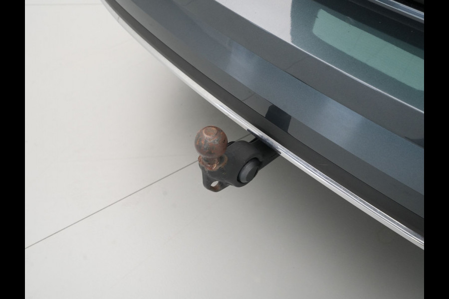 Škoda Karoq 1.5 TSI 150pk DSG Sportline Business Leer Panorama dak Trekhaak Canton 342 Škoda Karoq 1.5 TSI 150pk DSG Sportline Business Leer Panorama dak Trekhaak Canton 342