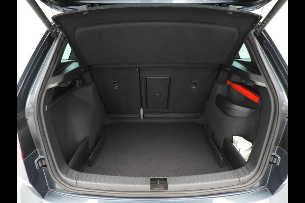 Škoda Karoq 1.5 TSI 150pk DSG Sportline Business Leer Panorama dak Trekhaak Canton 342 Škoda Karoq 1.5 TSI 150pk DSG Sportline Business Leer Panorama dak Trekhaak Canton 342