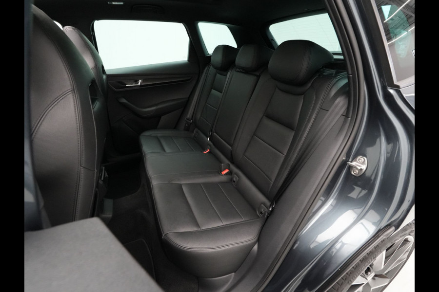 Škoda Karoq 1.5 TSI 150pk DSG Sportline Business Leer Panorama dak Trekhaak Canton 342 Škoda Karoq 1.5 TSI 150pk DSG Sportline Business Leer Panorama dak Trekhaak Canton 342
