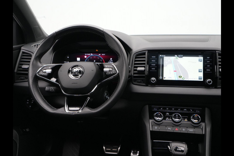 Škoda Karoq 1.5 TSI 150pk DSG Sportline Business Leer Panorama dak Trekhaak Canton 342 Škoda Karoq 1.5 TSI 150pk DSG Sportline Business Leer Panorama dak Trekhaak Canton 342