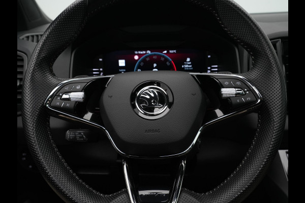 Škoda Karoq 1.5 TSI 150pk DSG Sportline Business Leer Panorama dak Trekhaak Canton 342 Škoda Karoq 1.5 TSI 150pk DSG Sportline Business Leer Panorama dak Trekhaak Canton 342