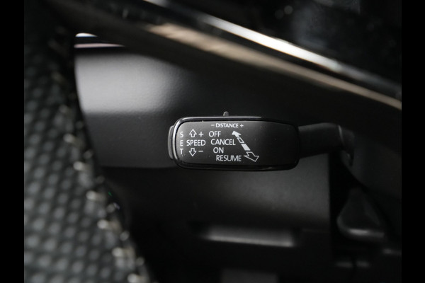 Škoda Karoq 1.5 TSI 150pk DSG Sportline Business Leer Panorama dak Trekhaak Canton 342 Škoda Karoq 1.5 TSI 150pk DSG Sportline Business Leer Panorama dak Trekhaak Canton 342