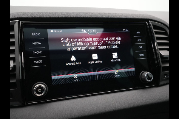 Škoda Karoq 1.5 TSI 150pk DSG Sportline Business Leer Panorama dak Trekhaak Canton 342 Škoda Karoq 1.5 TSI 150pk DSG Sportline Business Leer Panorama dak Trekhaak Canton 342
