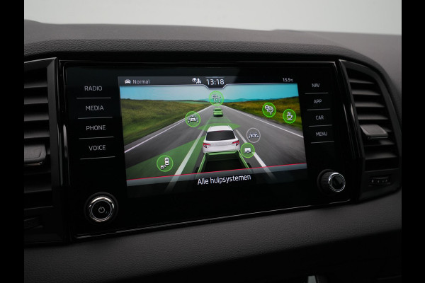 Škoda Karoq 1.5 TSI 150pk DSG Sportline Business Leer Panorama dak Trekhaak Canton 342 Škoda Karoq 1.5 TSI 150pk DSG Sportline Business Leer Panorama dak Trekhaak Canton 342