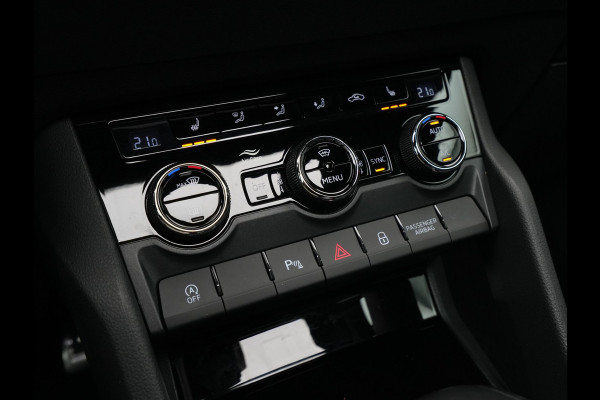 Škoda Karoq 1.5 TSI 150pk DSG Sportline Business Leer Panorama dak Trekhaak Canton 342 Škoda Karoq 1.5 TSI 150pk DSG Sportline Business Leer Panorama dak Trekhaak Canton 342