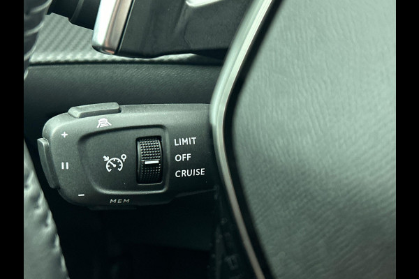 Peugeot 208 1.2 Hybrid 100PK Automaat Allure | Navigatie | Apple Carplay/Android Auto | Airco | Parkeer sensoren | Cruise Control | Led | Lichtmetalen Velgen