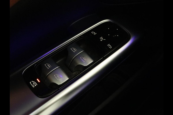 Mercedes-Benz C-Klasse 300e AMG Line | Panoramadak | Trekhaak | 360 Camera | Leder | Stoelverwarming | Adaptive cruise | Memory | Sfeerverlichting | PHEV | Plug In Mercedes-Benz C-Klasse 300e AMG Line | Panoramadak | Trekhaak | 360 Camera | Leder | Stoelverwarming | Adaptive cruise | Memory | Sfeerverlichting | PHEV | Plug In