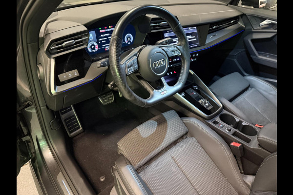 Audi A3 Limousine 35 TFSI 2X S-LINE BLACK-LINE V-COCKPIT/NAVI/DAB/CARPLAY/ECC/PDC/CRUISE/// Audi A3 Limousine 35 TFSI 2X S-LINE BLACK-LINE V-COCKPIT/NAVI/DAB/CARPLAY/ECC/PDC/CRUISE///