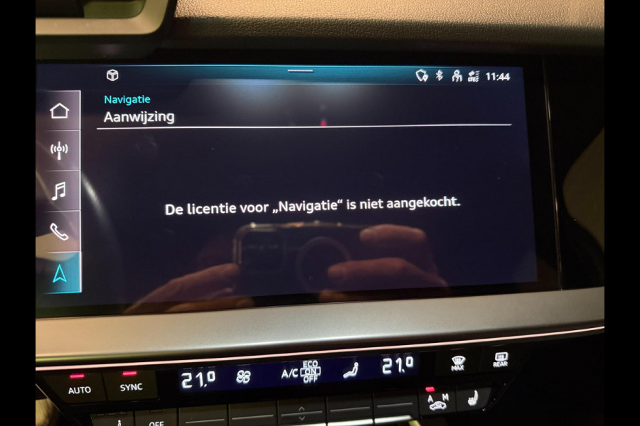 Audi A3 Limousine 35 TFSI 2X S-LINE BLACK-LINE V-COCKPIT/NAVI/DAB/CARPLAY/ECC/PDC/CRUISE/// Audi A3 Limousine 35 TFSI 2X S-LINE BLACK-LINE V-COCKPIT/NAVI/DAB/CARPLAY/ECC/PDC/CRUISE///