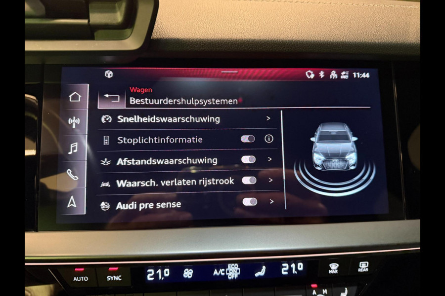 Audi A3 Limousine 35 TFSI 2X S-LINE BLACK-LINE V-COCKPIT/NAVI/DAB/CARPLAY/ECC/PDC/CRUISE/// Audi A3 Limousine 35 TFSI 2X S-LINE BLACK-LINE V-COCKPIT/NAVI/DAB/CARPLAY/ECC/PDC/CRUISE///