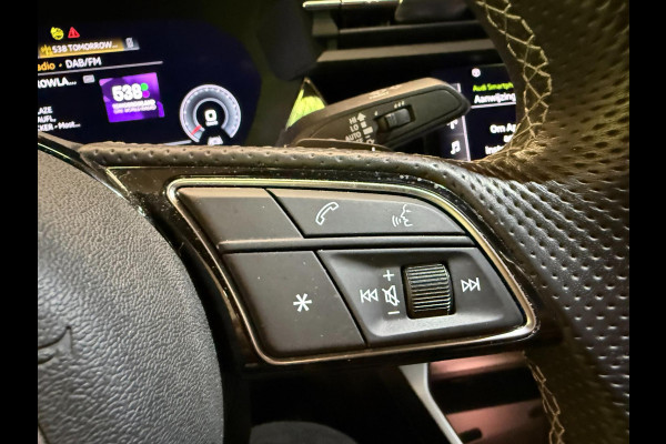 Audi A3 Limousine 35 TFSI 2X S-LINE BLACK-LINE V-COCKPIT/NAVI/DAB/CARPLAY/ECC/PDC/CRUISE/// Audi A3 Limousine 35 TFSI 2X S-LINE BLACK-LINE V-COCKPIT/NAVI/DAB/CARPLAY/ECC/PDC/CRUISE///