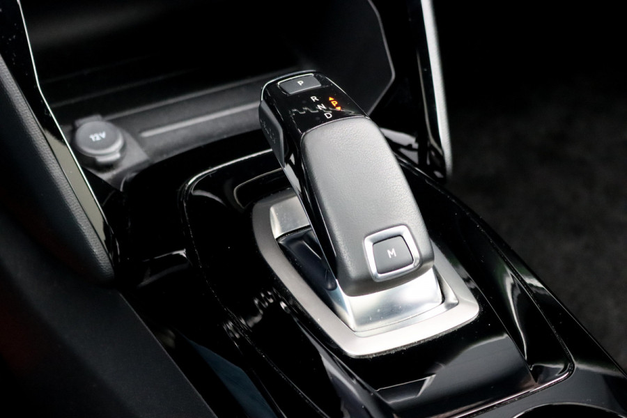 Peugeot 2008 1.2 PureTech GT Pack Aut8 | Adpatieve Cruise Control | Panoramadak | Focal Sound System | Sfeerverlichting | Camera | Keyless Go | 3D-Display | Stoelverwarming | Full Led | Peugeot 2008 1.2 PureTech GT Pack Aut8 | Adpatieve Cruise Control | Panoramadak | Focal Sound System | Sfeerverlichting | Camera | Keyless Go | 3D-Display | Stoelverwarming | Full Led |