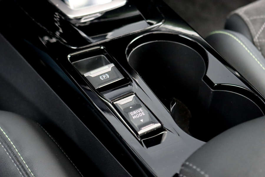 Peugeot 2008 1.2 PureTech GT Pack Aut8 | Adpatieve Cruise Control | Panoramadak | Focal Sound System | Sfeerverlichting | Camera | Keyless Go | 3D-Display | Stoelverwarming | Full Led | Peugeot 2008 1.2 PureTech GT Pack Aut8 | Adpatieve Cruise Control | Panoramadak | Focal Sound System | Sfeerverlichting | Camera | Keyless Go | 3D-Display | Stoelverwarming | Full Led |