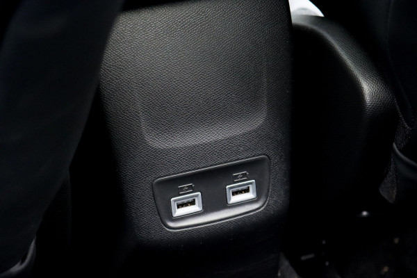 Peugeot 2008 1.2 PureTech GT Pack Aut8 | Adpatieve Cruise Control | Panoramadak | Focal Sound System | Sfeerverlichting | Camera | Keyless Go | 3D-Display | Stoelverwarming | Full Led | Peugeot 2008 1.2 PureTech GT Pack Aut8 | Adpatieve Cruise Control | Panoramadak | Focal Sound System | Sfeerverlichting | Camera | Keyless Go | 3D-Display | Stoelverwarming | Full Led |