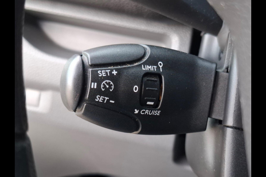 Citroën Jumpy 1.5 BlueHDI 100 XS Club AIRCO / CARPLAY / NAVI / CRUISE CONTROLE / DUBBELE SCHUIFDEUR
