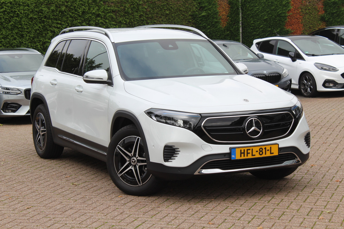 Mercedes-Benz EQB 250+ Luxury Line 71 kWh / Camera / Apple CarPlay / Half leder / Keyless / 18'' / Navigatie / DAB / Dodehoek / Cruise Control Mercedes-Benz EQB 250+ Luxury Line 71 kWh / Camera / Apple CarPlay / Half leder / Keyless / 18'' / Navigatie / DAB / Dodehoek / Cruise Control