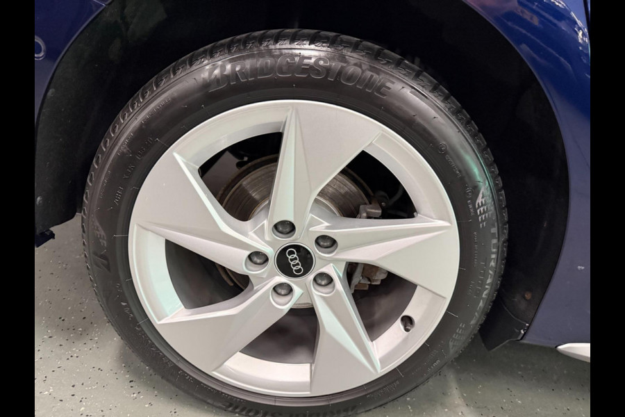 Audi A3 Sportback 40 TFSI 2X S-LINE V-COCKPIT/DAB/CARPLAY/NAVI/LED/SFEERVERL///