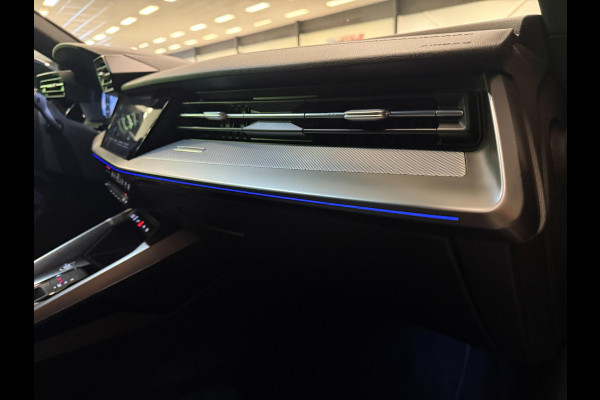 Audi A3 Sportback 40 TFSI 2X S-LINE V-COCKPIT/DAB/CARPLAY/NAVI/LED/SFEERVERL///