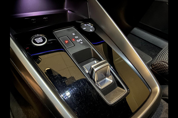 Audi A3 Sportback 40 TFSI 2X S-LINE V-COCKPIT/DAB/CARPLAY/NAVI/LED/SFEERVERL///