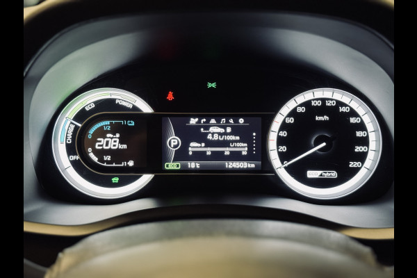 Kia Niro 1.6 GDi Hybrid DynamicLine | Trekhaak | Camera | Navi Kia Niro 1.6 GDi Hybrid DynamicLine | Trekhaak | Camera | Navi