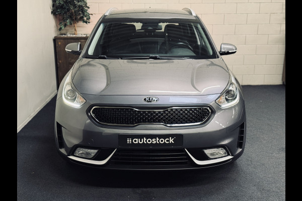 Kia Niro 1.6 GDi Hybrid DynamicLine | Trekhaak | Camera | Navi Kia Niro 1.6 GDi Hybrid DynamicLine | Trekhaak | Camera | Navi