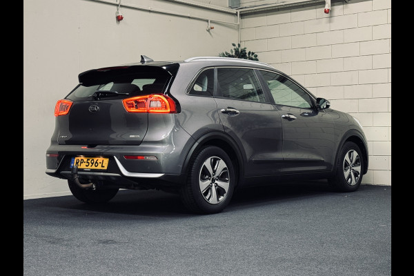 Kia Niro 1.6 GDi Hybrid DynamicLine | Trekhaak | Camera | Navi Kia Niro 1.6 GDi Hybrid DynamicLine | Trekhaak | Camera | Navi