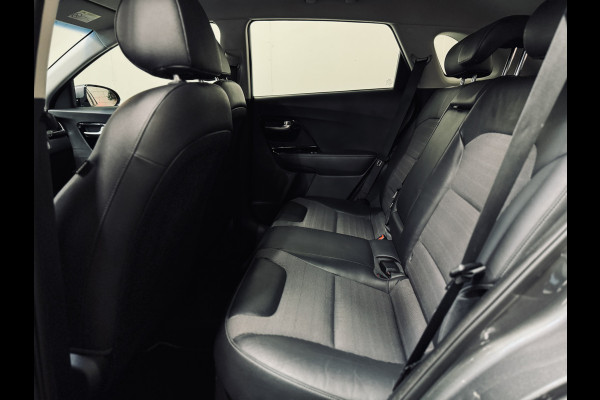 Kia Niro 1.6 GDi Hybrid DynamicLine | Trekhaak | Camera | Navi Kia Niro 1.6 GDi Hybrid DynamicLine | Trekhaak | Camera | Navi
