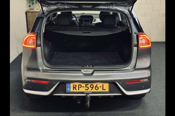 Kia Niro 1.6 GDi Hybrid DynamicLine | Trekhaak | Camera | Navi Kia Niro 1.6 GDi Hybrid DynamicLine | Trekhaak | Camera | Navi