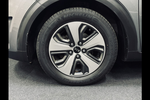 Kia Niro 1.6 GDi Hybrid DynamicLine | Trekhaak | Camera | Navi Kia Niro 1.6 GDi Hybrid DynamicLine | Trekhaak | Camera | Navi