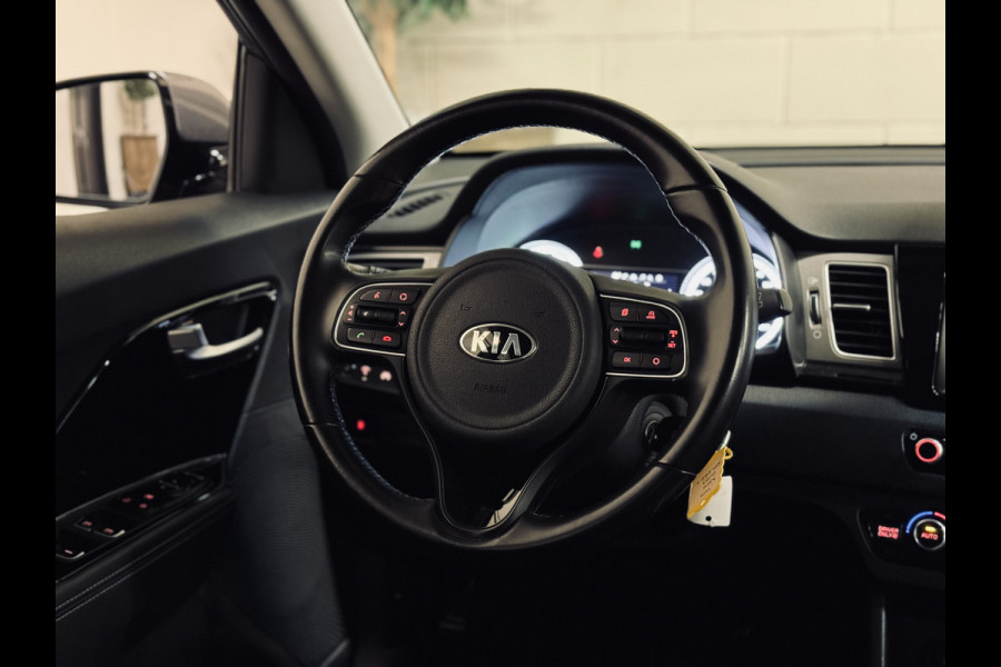 Kia Niro 1.6 GDi Hybrid DynamicLine | Trekhaak | Camera | Navi Kia Niro 1.6 GDi Hybrid DynamicLine | Trekhaak | Camera | Navi