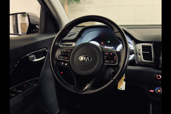 Kia Niro 1.6 GDi Hybrid DynamicLine | Trekhaak | Camera | Navi Kia Niro 1.6 GDi Hybrid DynamicLine | Trekhaak | Camera | Navi