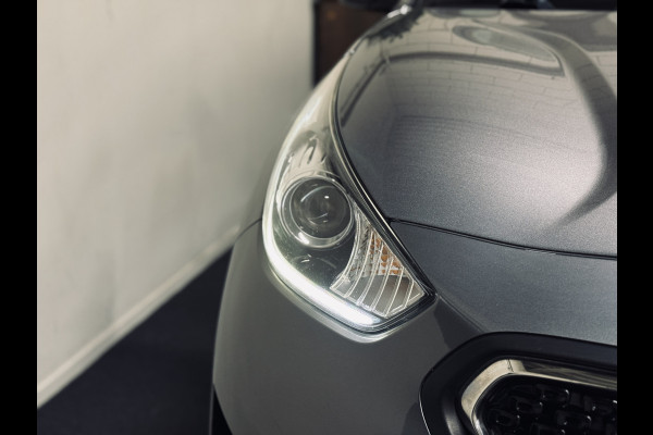Kia Niro 1.6 GDi Hybrid DynamicLine | Trekhaak | Camera | Navi Kia Niro 1.6 GDi Hybrid DynamicLine | Trekhaak | Camera | Navi