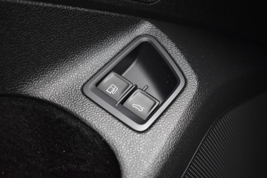 Volkswagen Passat Variant 1.4 TSI PHEV GTE Business Automaat / Pano schuifdak /  Trekhaak / Keyless / Navi / PDC + Camera