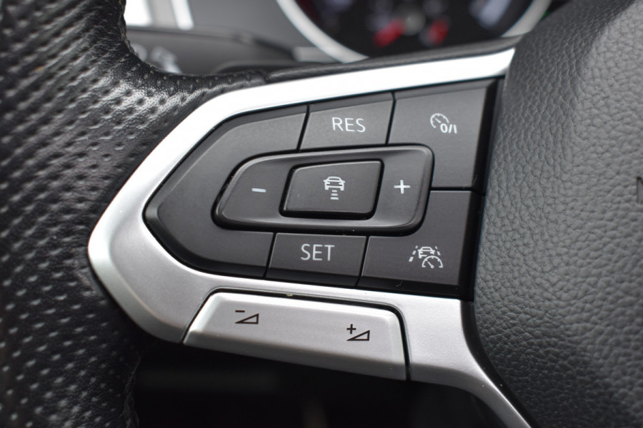 Volkswagen Passat Variant 1.4 TSI PHEV GTE Business Automaat / Pano schuifdak /  Trekhaak / Keyless / Navi / PDC + Camera