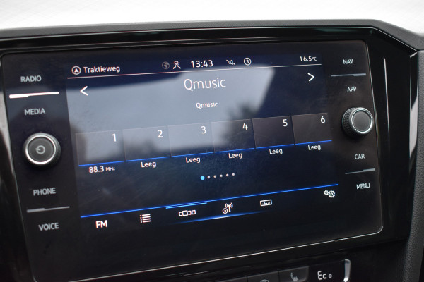 Volkswagen Passat Variant 1.4 TSI PHEV GTE Business Automaat / Pano schuifdak /  Trekhaak / Keyless / Navi / PDC + Camera