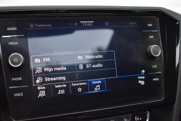 Volkswagen Passat Variant 1.4 TSI PHEV GTE Business Automaat / Pano schuifdak /  Trekhaak / Keyless / Navi / PDC + Camera