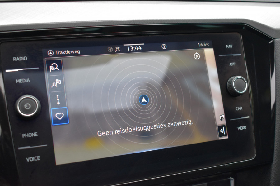 Volkswagen Passat Variant 1.4 TSI PHEV GTE Business Automaat / Pano schuifdak /  Trekhaak / Keyless / Navi / PDC + Camera