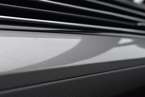 Volkswagen Passat Variant 1.4 TSI PHEV GTE Business Automaat / Pano schuifdak /  Trekhaak / Keyless / Navi / PDC + Camera