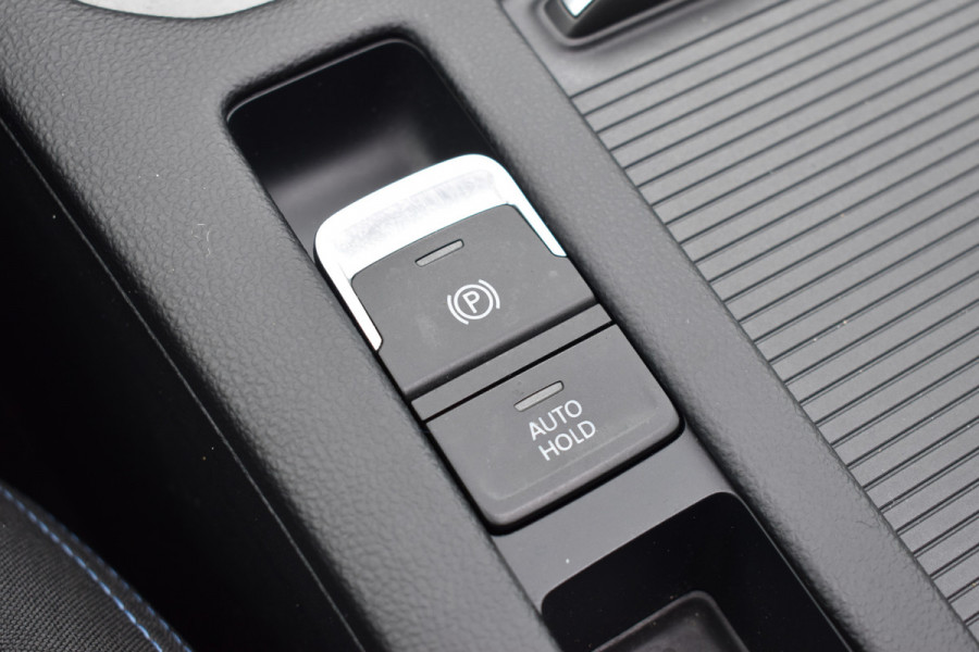 Volkswagen Passat Variant 1.4 TSI PHEV GTE Business Automaat / Pano schuifdak /  Trekhaak / Keyless / Navi / PDC + Camera