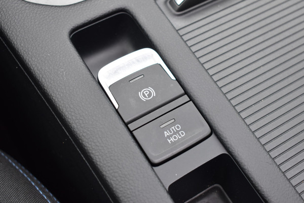 Volkswagen Passat Variant 1.4 TSI PHEV GTE Business Automaat / Pano schuifdak /  Trekhaak / Keyless / Navi / PDC + Camera