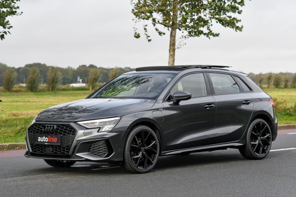 Audi A3 Sportback 40 TFSI e 3x S-Line. RS Zetels, Pano, ACC, Keyless, Camera, Matrix, 19'', CarPlay! Audi A3 Sportback 40 TFSI e 3x S-Line. RS Zetels, Pano, ACC, Keyless, Camera, Matrix, 19'', CarPlay!