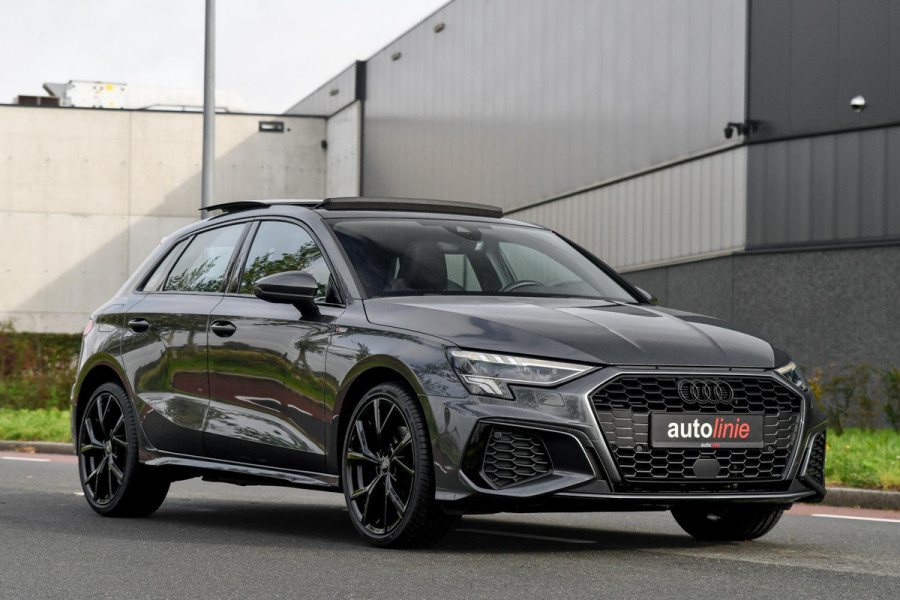 Audi A3 Sportback 40 TFSI e 3x S-Line. RS Zetels, Pano, ACC, Keyless, Camera, Matrix, 19'', CarPlay! Audi A3 Sportback 40 TFSI e 3x S-Line. RS Zetels, Pano, ACC, Keyless, Camera, Matrix, 19'', CarPlay!