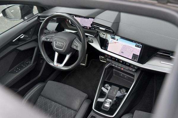 Audi A3 Sportback 40 TFSI e 3x S-Line. RS Zetels, Pano, ACC, Keyless, Camera, Matrix, 19'', CarPlay! Audi A3 Sportback 40 TFSI e 3x S-Line. RS Zetels, Pano, ACC, Keyless, Camera, Matrix, 19'', CarPlay!