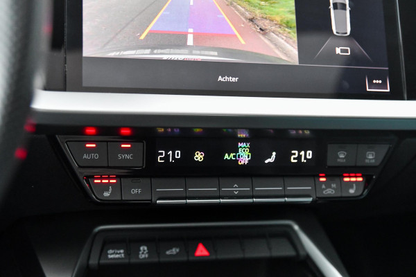 Audi A3 Sportback 40 TFSI e 3x S-Line. RS Zetels, Pano, ACC, Keyless, Camera, Matrix, 19'', CarPlay! Audi A3 Sportback 40 TFSI e 3x S-Line. RS Zetels, Pano, ACC, Keyless, Camera, Matrix, 19'', CarPlay!