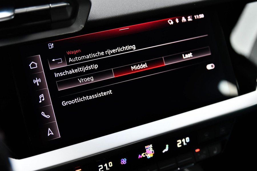 Audi A3 Sportback 40 TFSI e 3x S-Line. RS Zetels, Pano, ACC, Keyless, Camera, Matrix, 19'', CarPlay! Audi A3 Sportback 40 TFSI e 3x S-Line. RS Zetels, Pano, ACC, Keyless, Camera, Matrix, 19'', CarPlay!