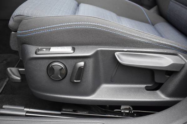 Volkswagen Passat Variant 1.4 TSI PHEV GTE Business Automaat / Pano schuifdak /  Trekhaak / Keyless / Navi / PDC + Camera