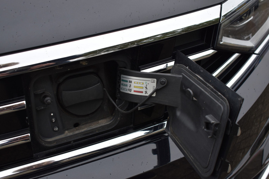 Volkswagen Passat Variant 1.4 TSI PHEV GTE Business Automaat / Pano schuifdak /  Trekhaak / Keyless / Navi / PDC + Camera