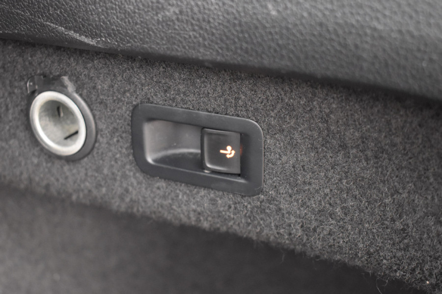 Volkswagen Passat Variant 1.4 TSI PHEV GTE Business Automaat / Pano schuifdak /  Trekhaak / Keyless / Navi / PDC + Camera