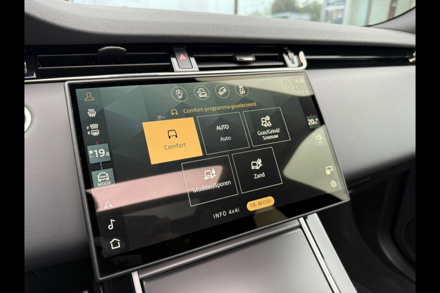 Land Rover Range Rover Evoque 1.5 P300 PHEV AWD Dynamic HSE - Leder - Panoramadak - Blackpack - Navi Land Rover Range Rover Evoque 1.5 P300 PHEV AWD Dynamic HSE - Leder - Panoramadak - Blackpack - Navi